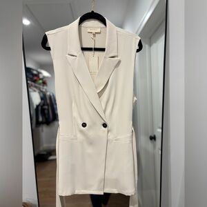 NWT Melloday Women's Cream/Off-White Sleeveless Vest/Top